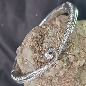 BRIGHTON Classy Crystal Rhinestone Hinged Silvertone Bangle Bracelet